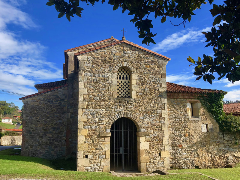 Iglesia Prerrom&aacute;nica de Santianes